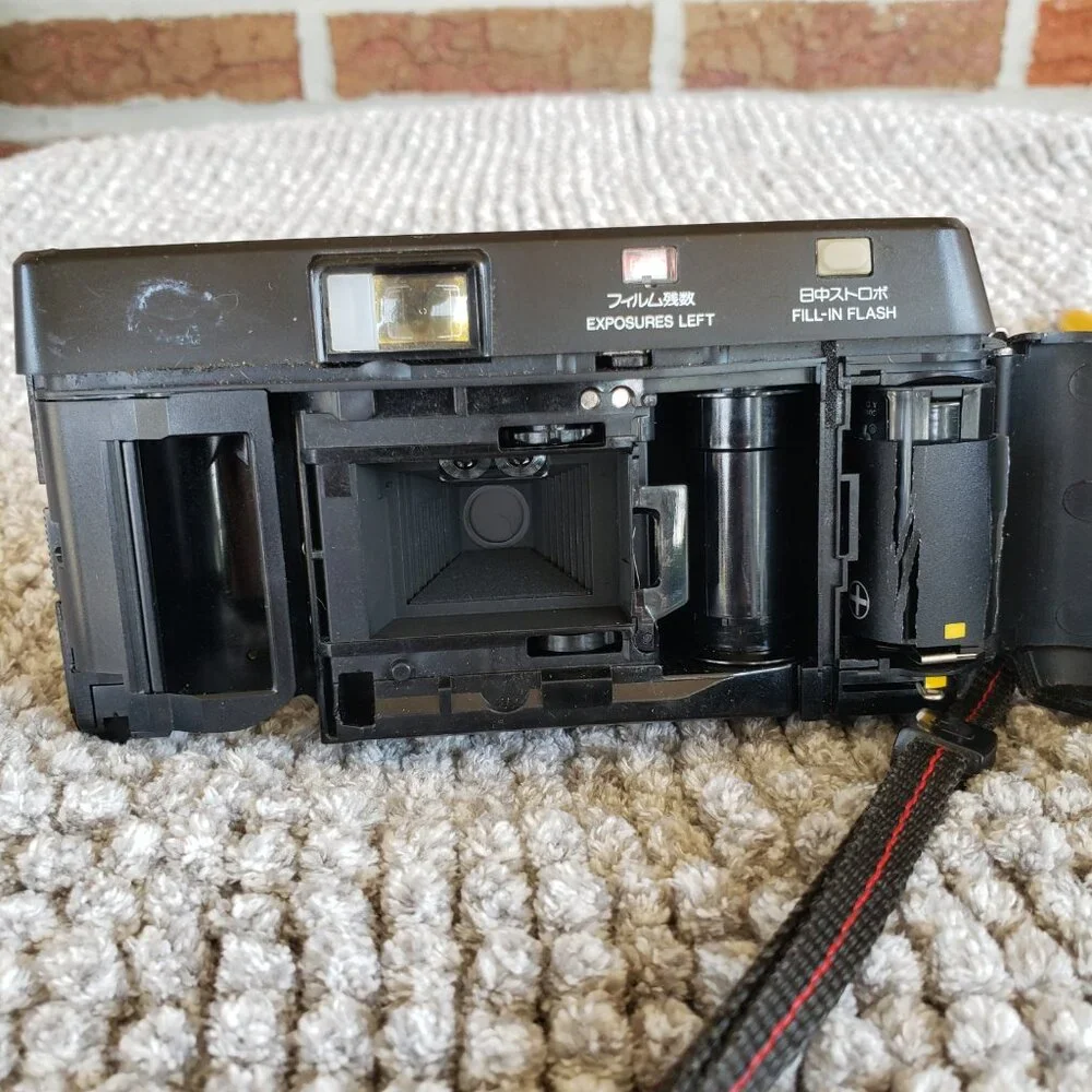 Fuji DL-200 35mm camera